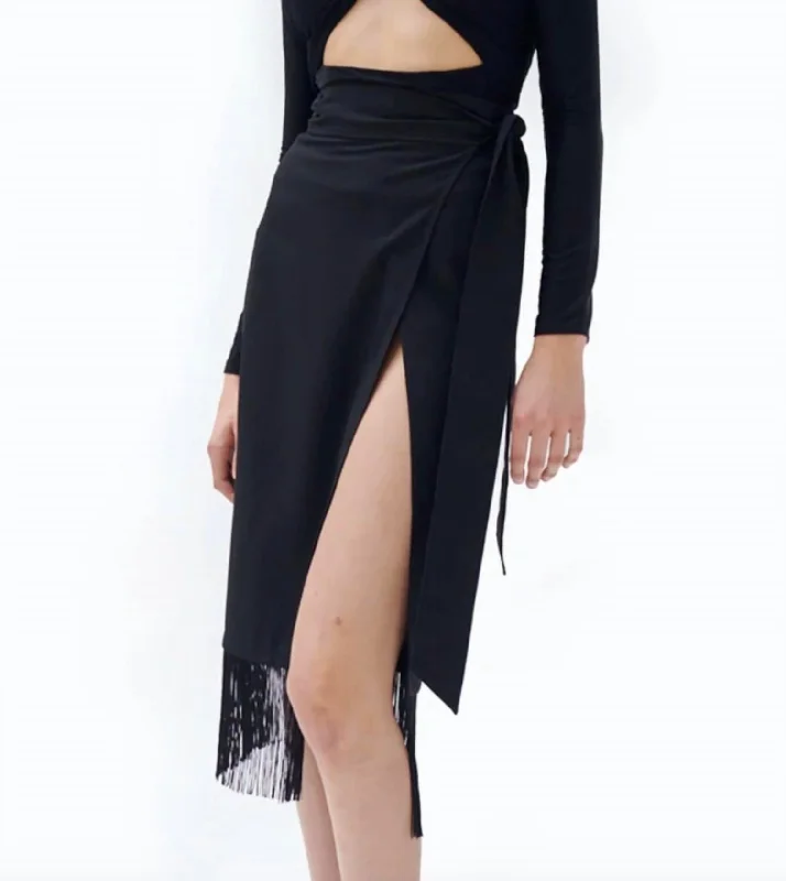 subtle graphic skirts -Lexus Skirt In Black